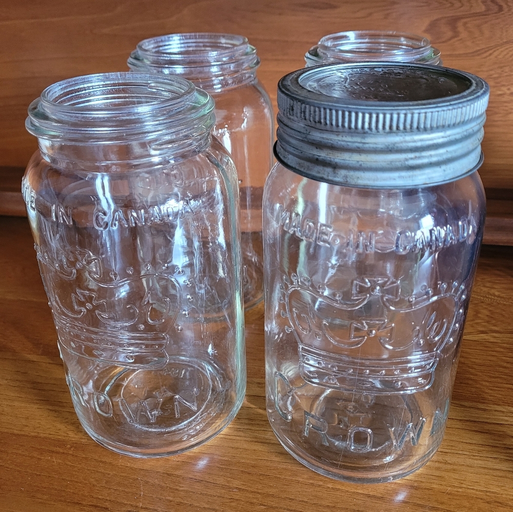 🍁 Vintage Crown Jars (4)